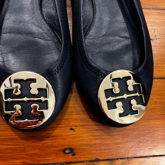 tory burch navy ballet flat - Picture 3 of 6